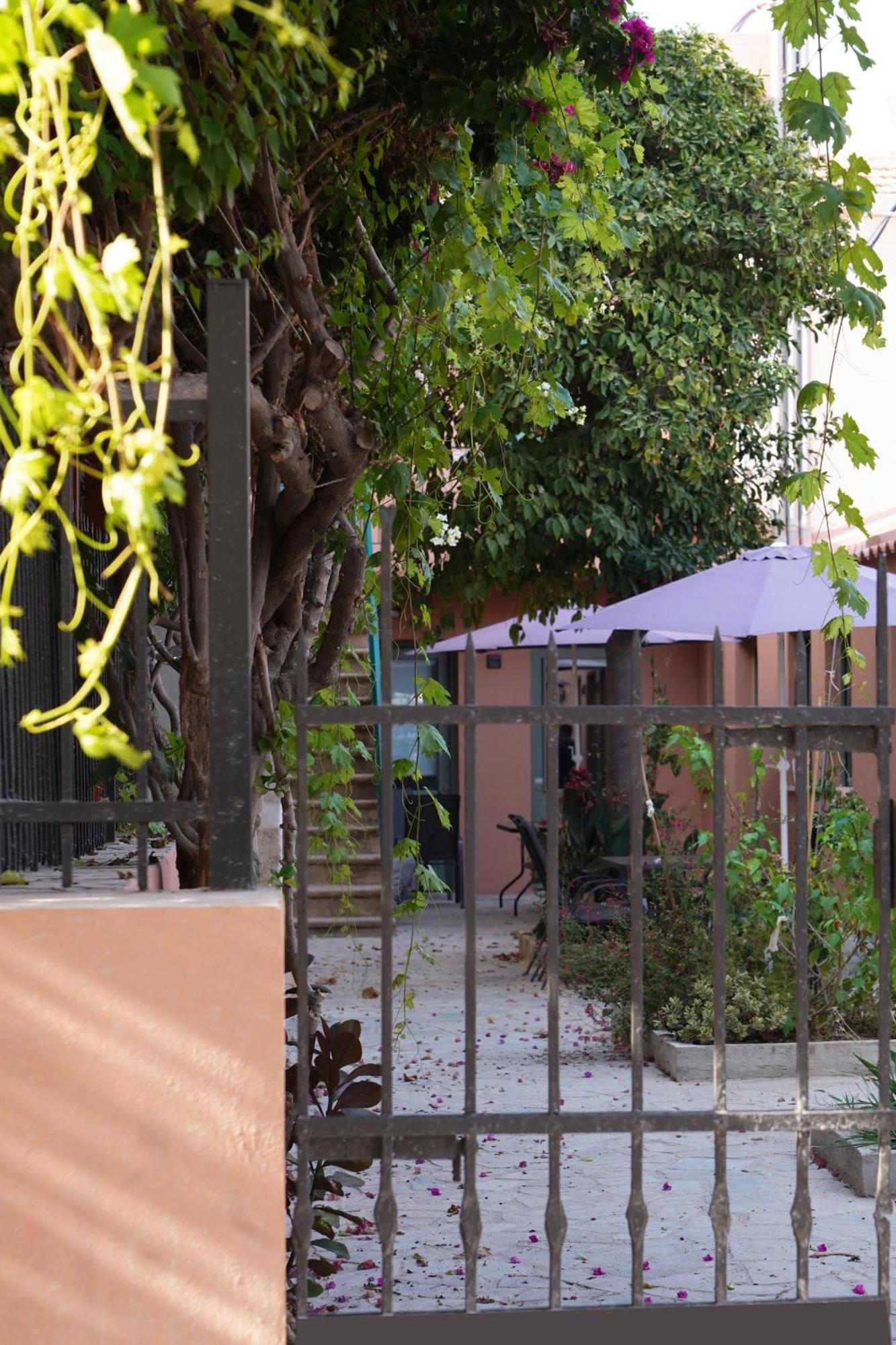 Lindas Convent Garden Home 1 干尼亞 外观 照片